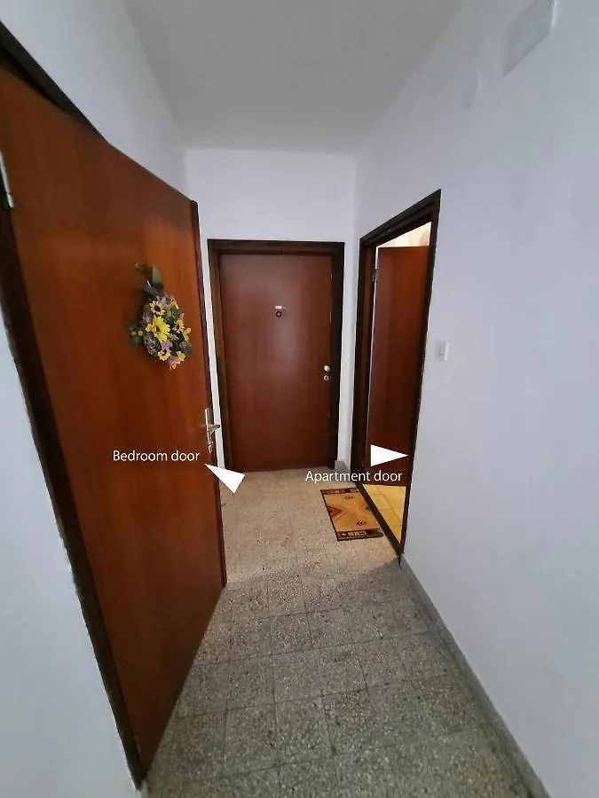 Small Cosy Apartment In Novi Vinodolski